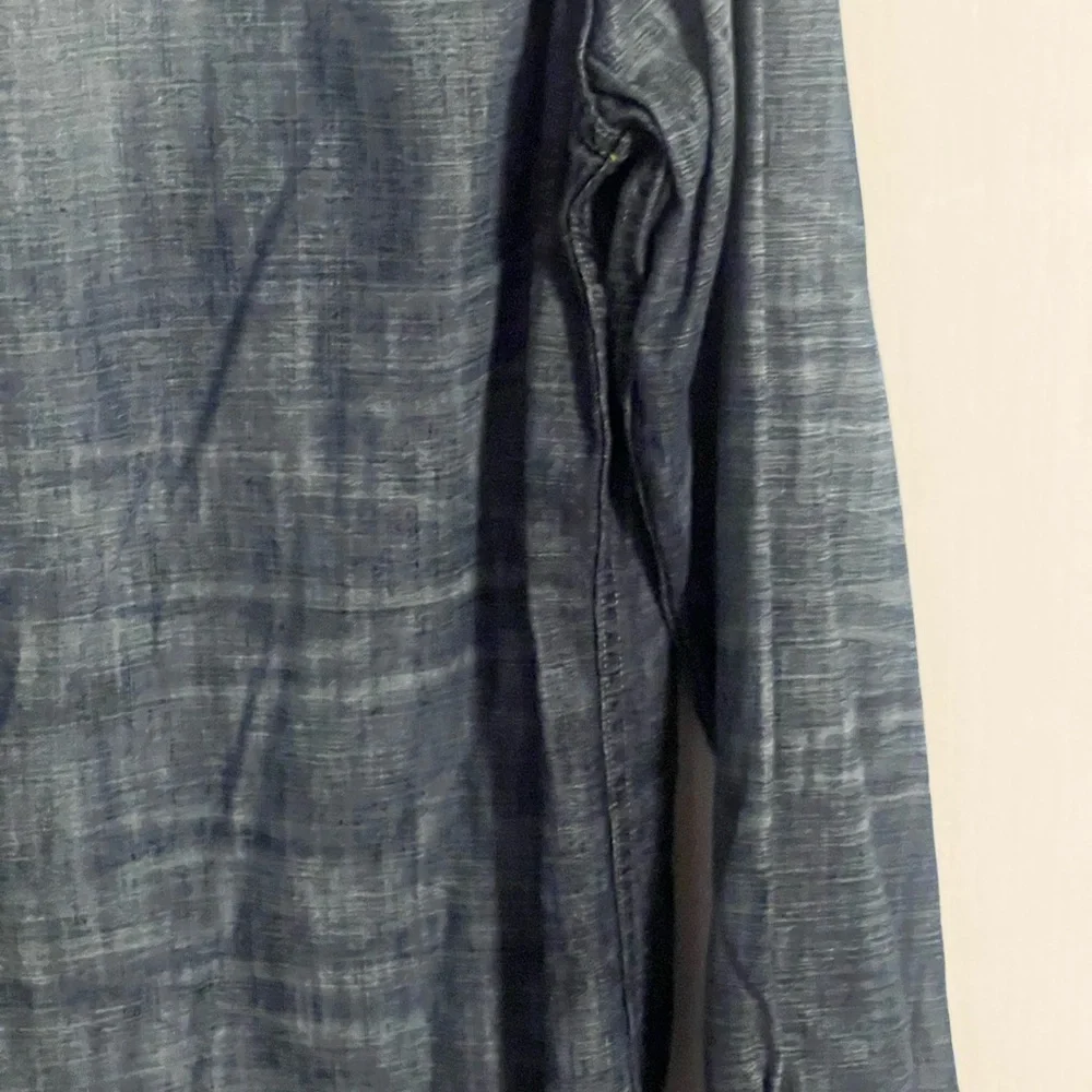 True Religion distressed denim shirt sz x large